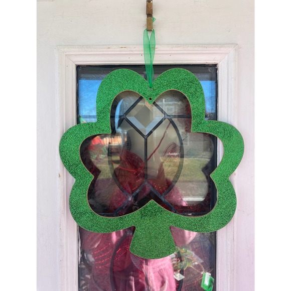 Set of 2 Saint Patrick’s Day Green & Farmhouse Shamrock Sign Wall Door Hanger - Picture 3 of 10